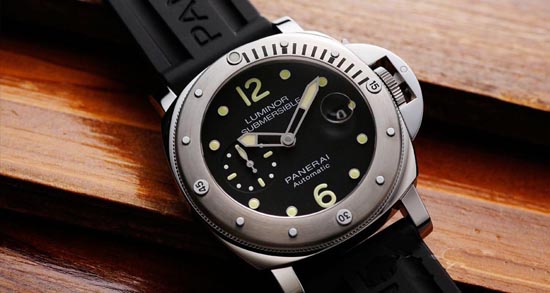 パネライ PANERAI スーパーコピー ルミノール サブマーシブル アッチャイオ PAM01024